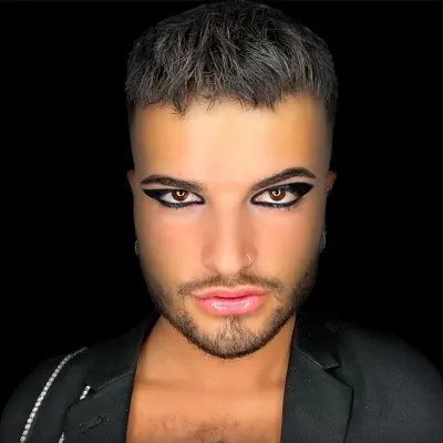 Listen to Un Garçon Stupide, watch music videos, read bio, see tour dates & more!