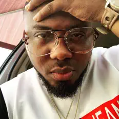 Dengarkan Mr Razzy, tonton video musik, baca bio, lihat tanggal tur & lainnya!