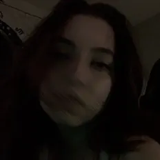 Posłuchaj wykonawcy Phantom Roses, obejrzyj teledyski, przeczytaj biografię, zobacz daty tras koncertowych i nie tylko!