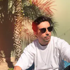 Röger Kösta सुनें, म्यूज़िक वीडियो देखें, बायो पढ़ें, दौरे की तारीखें और बहुत कुछ देखें!