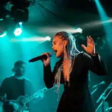 聆聽 Оксана Кладкевич、觀看音樂影片、閱讀小傳、查看巡演日期等！