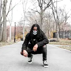 Dengarkan DERRICK JAY, tonton video musik, baca bio, lihat tanggal tur & lainnya!