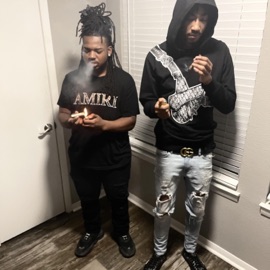 Pose To Be (feat. Jayskii) 089 Jayybee