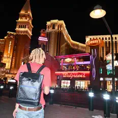 Écoutez ItzTweezy, regardez des vidéoclips, lisez la biographie, consultez les dates de tournée et plus encore !