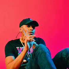 Ascolta RWND, guarda video musicali, leggi la biografia, vedi le date del tour & altro!