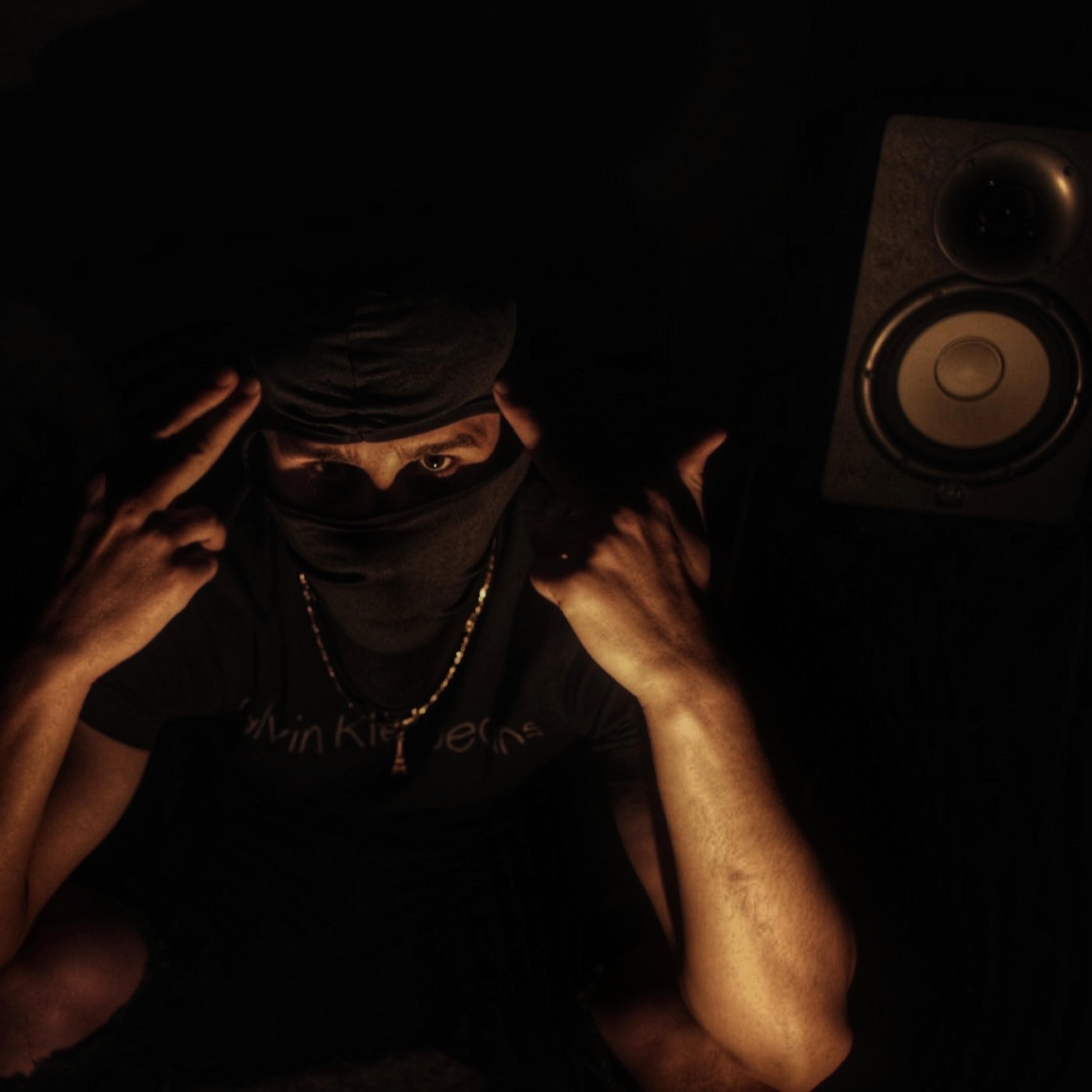 Furbo-Look Me - Single