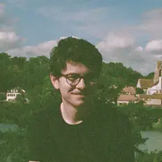 Clément Rambaudを聴いたり、ミュージックビデオを鑑賞したり、経歴やツアー日程などを確認したりしましょう！