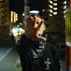收听 11'Back、观看音乐视频、阅读小传、查看巡演日期等 ！