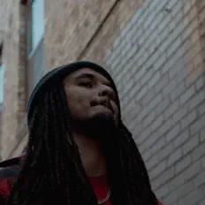 Posłuchaj wykonawcy Izzy Davis, obejrzyj teledyski, przeczytaj biografię, zobacz daty tras koncertowych i nie tylko!