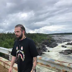 Ακούστε περιεχόμενο από Gpie, παρακολουθήστε μουσικά βίντεο, διαβάστε το βιογραφικό, δείτε ημερομηνίες περιοδείας, και πολλά ακόμη!