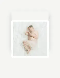 聆聽 Kelkka、觀看音樂影片、閱讀小傳、查看巡演日期等！