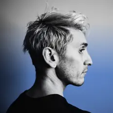 聆聽 AL3JANDRO、觀看音樂影片、閱讀小傳、查看巡演日期等！