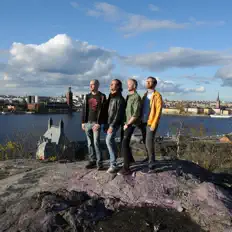 Moved by Landslide dinle, müzik videolarını izle, biyografisini oku, tur tarihlerini ve daha fazlasını gör!