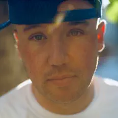 Ouve Skipp Whitman, vê vídeos de música, lê a biografia, vê as datas da digressão e muito mais!