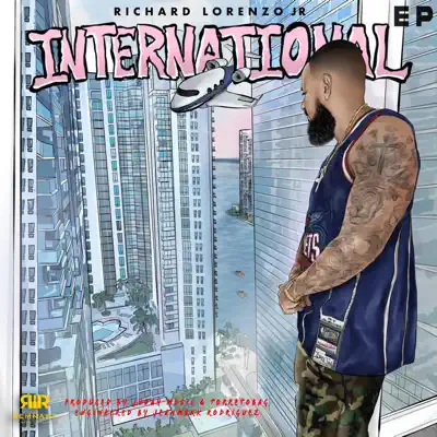 Ouça International de Richard Lorenzo Jr..