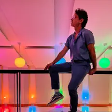 Ouça Tony Rolando, assista a videoclipes, leia a biografia, veja as datas das turnês e mais!