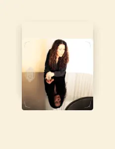 Sylvie Courvoisier Trioを聴いたり、ミュージックビデオを鑑賞したり、経歴やツアー日程などを確認したりしましょう！