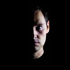 Hör dir Circ Electric an, schau dir Musikvideos an, lies die Biografie, finde Tourdaten und mehr!