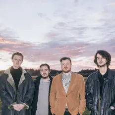 收听 Carpet Waves、观看音乐视频、阅读小传、查看巡演日期等 ！