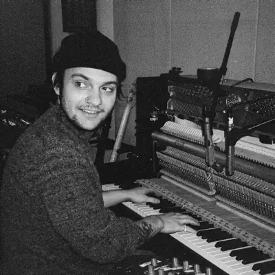 Listen to Noah Nockels, watch music videos, read bio, see tour dates & more!