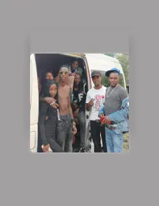 Poslechněte si interpreta Kim Swat, sledujte hudební videa, přečtěte si životopis, podívejte se na data turné a další informace.