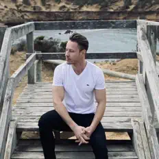 Listen to Finley Brückner, watch music videos, read bio, see tour dates & more!