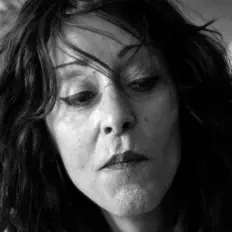 Escucha a Billie Davies, mira videos musicales, lee su biografía, consulta las fechas de las gira y más.