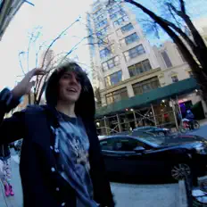 Kire Noomstarを聴いたり、ミュージックビデオを鑑賞したり、経歴やツアー日程などを確認したりしましょう！