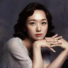 Dengarkan Yerin Kim, tonton video musik, baca bio, lihat tanggal tur & lainnya!