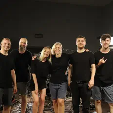 Poslechněte si interpreta Liza Alexeeva, sledujte hudební videa, přečtěte si životopis, podívejte se na data turné a další informace.