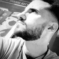 Hör dir 4STRANDZ an, schau dir Musikvideos an, lies die Biografie, finde Tourdaten und mehr!