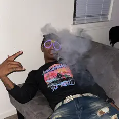 Luister naar 1401Pyro, bekijk muziekvideo's, lees de bio, bekijk de tourdata, en meer!