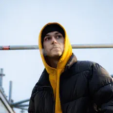 Roswein을(를) 듣고, 뮤직 비디오를 보고, 약력을 읽고, 투어 일정 등을 확인하세요!