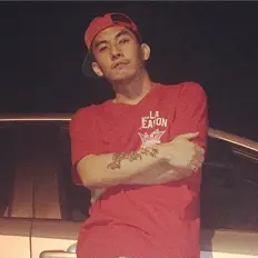 Dengarkan Scott Free, tonton video musik, baca bio, lihat tanggal tur & lainnya!
