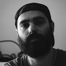 Poslechněte si interpreta Alexandr, sledujte hudební videa, přečtěte si životopis, podívejte se na data turné a další informace.