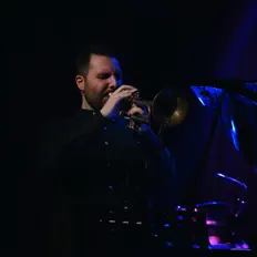 聆聽 Anthony Tropea、觀看音樂影片、閱讀小傳、查看巡演日期等！