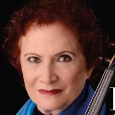 Rivka Golaniを聴いたり、ミュージックビデオを鑑賞したり、経歴やツアー日程などを確認したりしましょう！