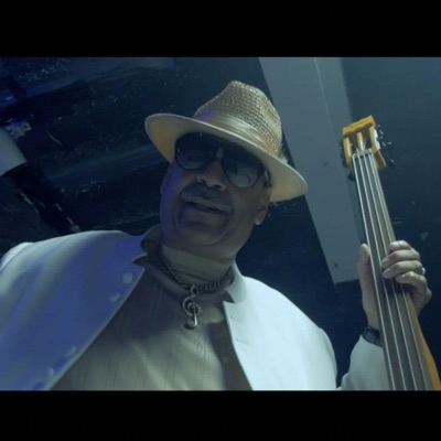 LOVE LIKE FIRE (feat. Alisha) - Single