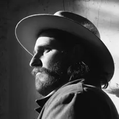 Dengarkan David Quinn, tonton video musik, baca bio, lihat tanggal tur & lainnya!