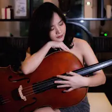 Poslechněte si interpreta Đinh Hoài Xuân, sledujte hudební videa, přečtěte si životopis, podívejte se na data turné a další informace.