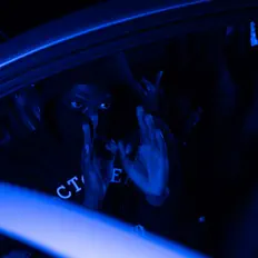 聆聽 G9、觀看音樂影片、閱讀小傳、查看巡演日期等！