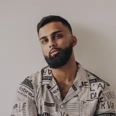 Ascolta Yash Musabji, guarda video musicali, leggi la biografia, vedi le date del tour & altro!