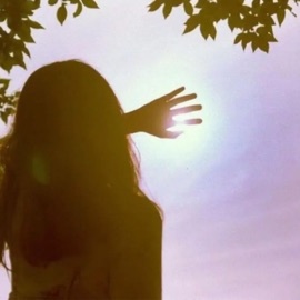 Gotta Get Back Up (feat. May) venusiann