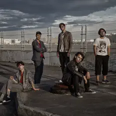 Ouve Горький Асфальт, vê vídeos de música, lê a biografia, vê as datas da digressão e muito mais!