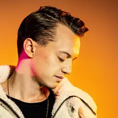 Escucha a Lukas Lohner, mira vídeos musicales, lee la biografía, consulta fechas de giras y mucho más.