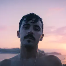 Listen to Manu Cort, watch music videos, read bio, see tour dates & more!