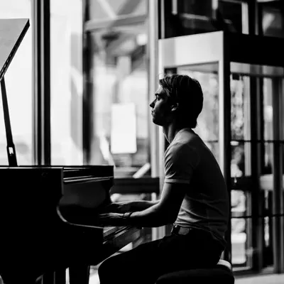 Listen to Samuel Elliott, watch music videos, read bio, see tour dates & more!