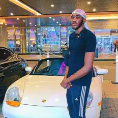 Escucha a Lee HendriX$on, mira vídeos musicales, lee la biografía, consulta fechas de giras y mucho más.