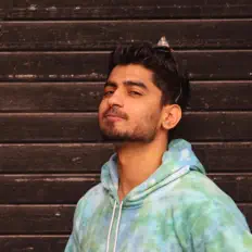 Escucha a Rishikesh, mira videos musicales, lee su biografía, consulta las fechas de las gira y más.