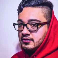 收听 Humble Beats、观看音乐视频、阅读小传、查看巡演日期等 ！